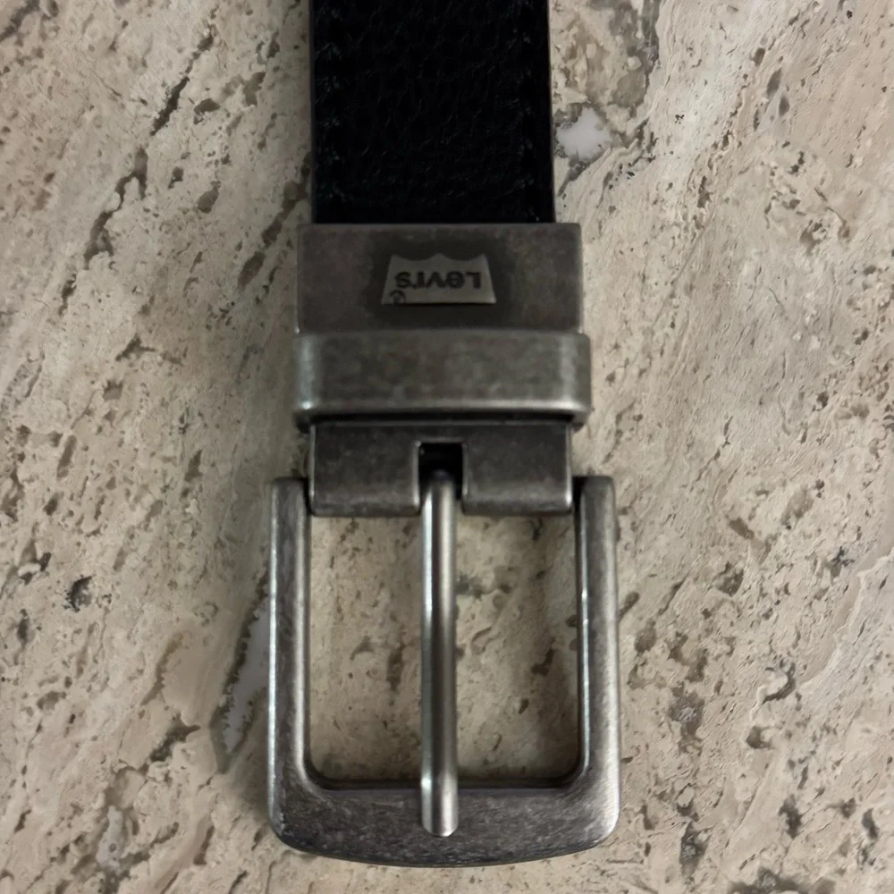 Levi’s Youth Reversible Belt – Black & Brown – Size 22/24